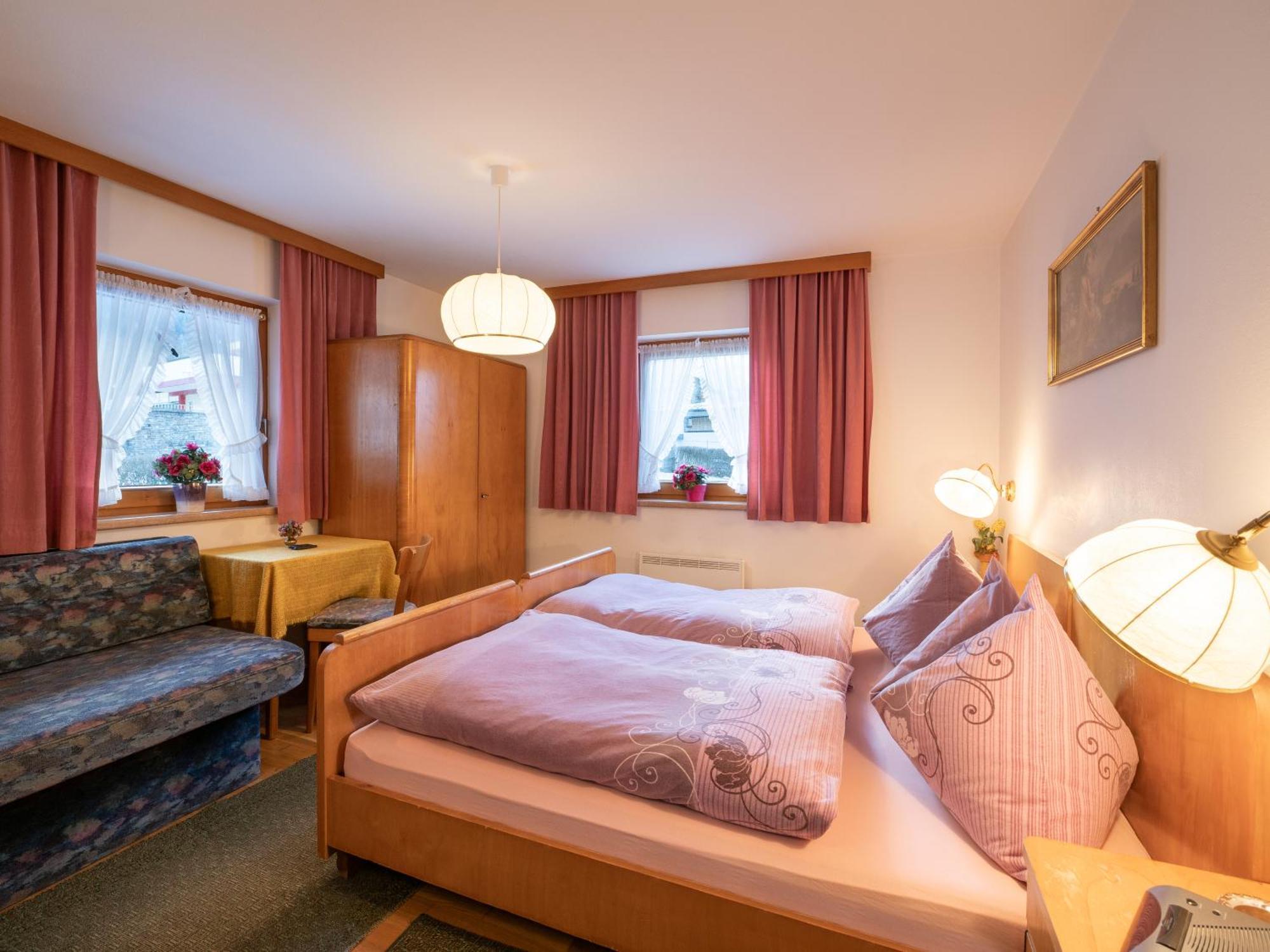 Chalet - Appartements Julitta مايرهوفن المظهر الخارجي الصورة